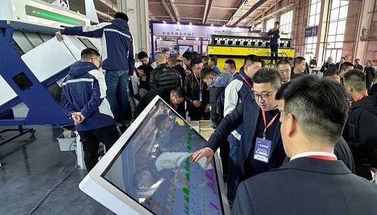 【Exhibition Shot】Intelligent Joint Control Solution for Cloud Control Production Line Unveiled at the Changchun Exhibition